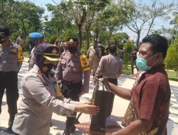 Peringati Sumpah Pemuda Kapolres Pelabuhan Tanjung Perak Berikan Piagam Untuk Pemuda Terbaik