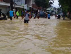 Cuaca Extrem Akibatkan Beberapa Kecamatan Di Bangkalan Banjir Hingga 1 Meter