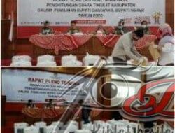 KPU Ngawi Gelar Rapat Pleno Rekapitulasi Pilbup 2020 di Notosuman