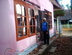 Akibat Korsleting Listrik, Rumah dan Uang Puluhan Juta Ludes Di Babat Si Jago Merah