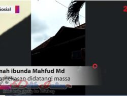 Massa Gruduk Rumah Ibunda Mahfud MD, Cek Selengkapnya