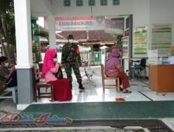 Babinsa Jayengan Sosialisasi Adaptasi Kebiasaan Baru (AKB) Di Wilayah Binaannya