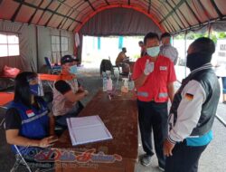 Dukung Pemerintah Tekan Laju Penyebaran Covid-19, Tagana Sharing Job Di Cek Point Watu Dodol Banyuwangi