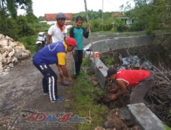 Antisipasi Banjir Warga KMP Pojug Bangkalan Bagun Saluran Pembuangan Air