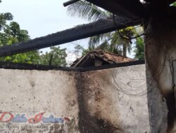 Ditinggal Ke Pasar Rumah Terbakar
