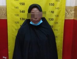 Ajak Anaknya Ke Mall, Ibu Ini Nekat Copet HP Pengunjung