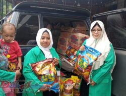 PAC Fatayat NU Leces Bantu Korban Banjir Desa Dringu