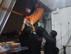 Pamit Ngecat Plafon, Kakek 80 Tahun Ditemukan Meninggal Di Atap