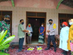 Petugas Tracking Warga Sekaligus memberikan Motivasi