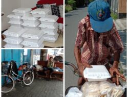 Jumat Berkah IWJ Sisumo Metropolis Bagi-bagi Nasi Kotak