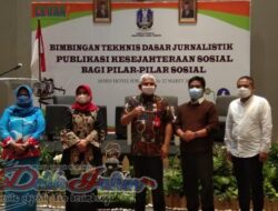 Kepala Dinas Sosial Provinsi Jatim Hadiri Bimtek Dasar Jurnalis