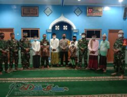 Danramil 03 Serengan dan Muspika Sholat Jum’at Bersama Sekaligus Cek PPKM di Masjid