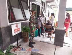 Bati Bakti TNI Koramil 03 Serengan Pantau Proses Suntik Vaksin Sinovac