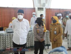 Kapolres Pelabuhan Tanjung Perak Bersama Walikota Surabaya Tinjau Langsung Vaksinasi Di Ponpes Alfitrah