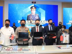 Polda Jatim Bongkar Pembuat dan Pengedar Scampage/ Website Palsu Mencairkan Dana PUA Warga AS