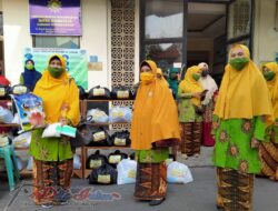 Peringati Milad, Aisyiyah Krembangan Gelar Baksos