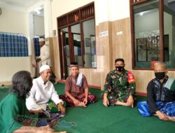 Sholat Jum’at Bersama Alat Komsos Bagi Serka Hakib dengan Warga Binaannya