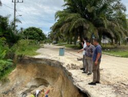 Harapan Ketum BPW Himapindo Riau, Tinjau Jalan Longsor