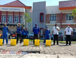 Cegah Penyebaran Covid-19, Dinsos Tagana Bangkalan Lakukan Penyemprotan Disinfektan