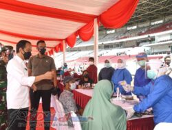 Presiden Minta TNI-Polri Sukseskan Target Dua Juta Vaksinasi Bulan Agustus