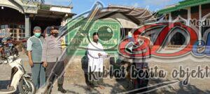 Kapolsek Jogorogo Serahkan Hewan Qurban Ke Pengurus Pondok Pesantren Bustanul Ulum