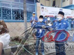 Peduli Masyarakat, Partai Demokrat DPC Surabaya Bagikan Daging Kurban