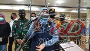 Forkopimda Jatim Cek Kesiapan RS Darurat Indoor di GBT Surabaya