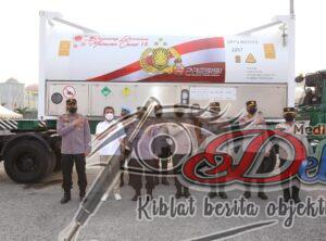 Kapolri Serahkan 10 Iso Tank untuk Indonesia Antisipasi Ketersediaan Oksigen