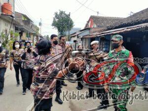 Peringati HUT FKPPI Ke-43, FKPPI 11.35 Surakarta Bersama TNI – POLRI Bagikan Sembako