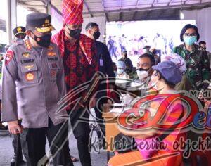 Tinjau Vaksinasi Serentak 31 Titik di Sumut, Kapolri Pastikan Target Presiden Tercapai