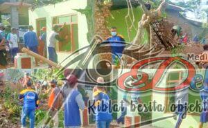 Angin Puting Beliung Serang Rumah Lansia