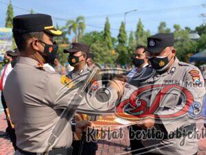14 Polisi Probolinggo Terima Penghargaan dari Kapolres Probolinggo