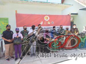 AKBP Abdul Hafidz S.IK, M.Si Hadiri Bansos Dan Vaksinasi Akabri 89 Di Kabupaten Sampang