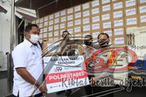 Bantu 1000 paket Sembako lagi Juragan 99 melalui Polrestabes Surabaya Untuk Masyarakat Terdampak