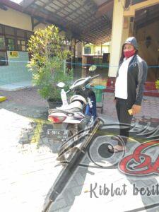 Parkir Motor di Masjid Raib, Ternyata Diamankan Polisi