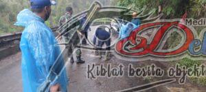 Tebing Akses Utama Wisata Bromo Longsor, Tagana Bertindak Responsif