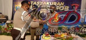 Rayakan HUT Ke-76 Brimob, Ex Brimob Bagikan 100 Sembako Ke Nelayan