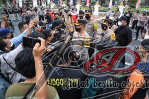 Polrestabes Surabaya Lakukan Pengamanan, Tiga Aksi Unjuk Rasa Berjalan Kondusif