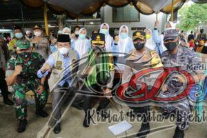 Kapolda Jatim Tinjau Vaksinasi di Ponpes Bangkalan