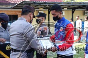 Kapolres Blitar Kota Beri Penghargaan Delapan Atlet Pencak Silat