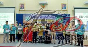 Pembagian Piala dan Piagam Warnai Kajian Sakinah PCM Krembangan Surabaya