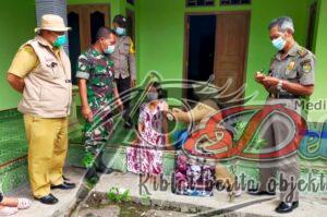 Petugas Kesehatan Datangi Warga Talakbroto Edukasi Vaksin