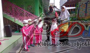 Dukung PTM, Babinsa Kelurahan Kemlayan Berkunjung ke TK Al-Islam 10 Cek Prokes