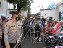 Amankan Nataru Kapolrestabes Surabaya Pastikan Kendaraan Dinas Polisi Siap Operasional