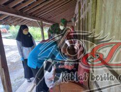 Babinsa Kawal Lansia Desa Sambi Dapatkan Vaksin Dosis 2