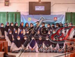 OSIS Madrasah Mu’allimat NU Kudus Gelar Pelatihan Desain Grafis