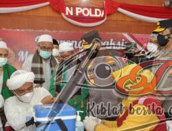 Tokoh Agama Jatim Ikut Serta Vaksinasi di Kabupaten Pamekasan