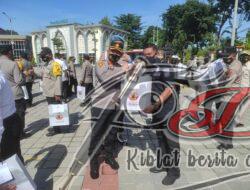 Kapolres Gresik Beri Surprise Anggota Berprestasi Dan Ultah
