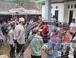 Tanggap Bencana, Kapolres Bondowoso Beri Bantuan Korban Puting Beliung