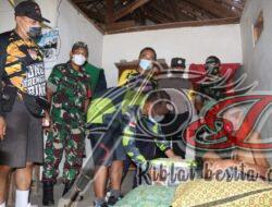 Kapolres Trenggalek Turun Desa Susuri Jalan Setapak Berikan Bantuan Untuk Warga